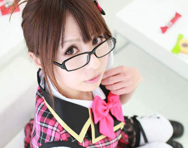 櫻井南　戴眼鏡也萌萌的日本美COSER
