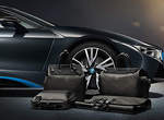 超飛遜《BMW i8 x LV》專屬包包要上架囉 超飛遜《BMW i8 x LV》專屬包包要上架囉