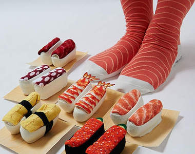 《壽司襪》捲起來就變握壽司的超可愛伴手禮♥