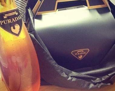 超奢華《韓國PURADAK炸雞》拎炸雞在路上走也很時尚