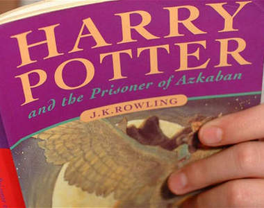 臉書用戶《最有影響力的書籍TOP 20》沒想到第一名竟然是～？！