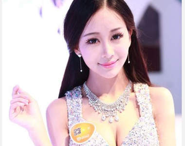 CJ禮服妹陳熙　整個好身材看起來粉鑽喔❤