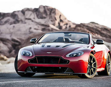 史上最速《Aston Martin V12 Vantage S Roadster》火辣上空