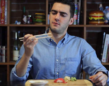 帥老歪教你《如何把壽司吃得像壽司》原來方法這麼簡單啊XD