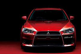 日本小改良《Mitsubishi Lancer EVO X》可還沒要下台一鞠躬喔 日本小改良《Mitsubishi Lancer EVO X》可還沒要下台一鞠躬喔