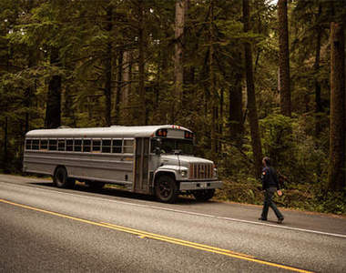 《以校車為家》1萬美金就有超舒適新家