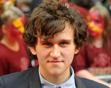 《哈利波特》男大十八變～猜猜這小帥哥是誰？！