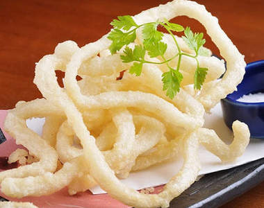 網路話題美食《炸烏龍麵》新年假期就繼續大吃度過吧（喂）