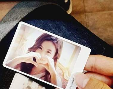 韓國CGV電影院可自製《照片票根》把票根用拍立得方式收藏起來♥