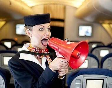 飛機乘客《超古怪問題》有沒有懼高症跟搭飛機一點關係都沒有