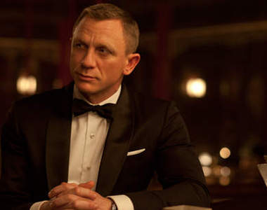 《酒鬼排行榜》哪個007在電影裡喝最多?