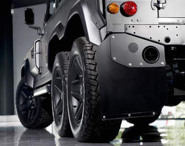 A.Kahn Design改造《Land Rover Defender》六輪巨獸你也能擁有