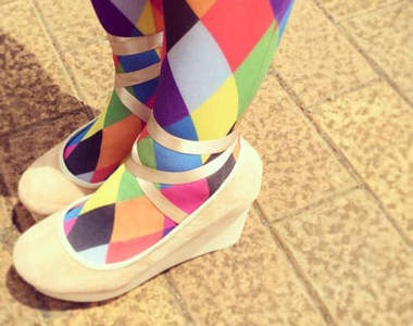 男生票選《最無法接受的褲襪顏色》太搶眼也未必是好事啊(茶)