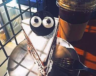 韓國DORE DORE《煤炭球蛋糕》比主角還搶戲的小食品