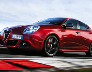 《Alfa Romeo Giulietta Sprint Speciale》有了精心妝點的內在美