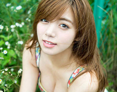 《自拍女神池田依來沙》漂亮混血美女的養眼雜誌寫真