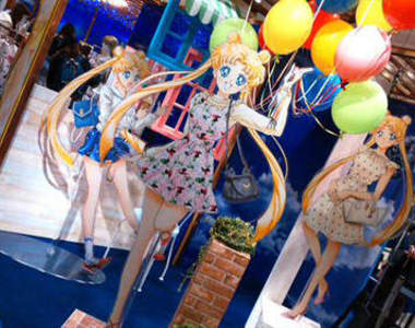 新宿伊勢丹《美少女戰士時裝》櫃位好可愛唷