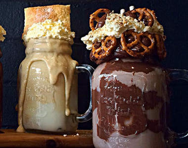 澳洲話題《超大杯暴力奶昔》暫時不想吃甜的東西了...