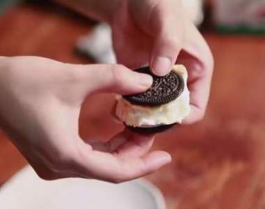 OREO新吃法《烤棉花糖OREO》香香甜甜難以抗拒~