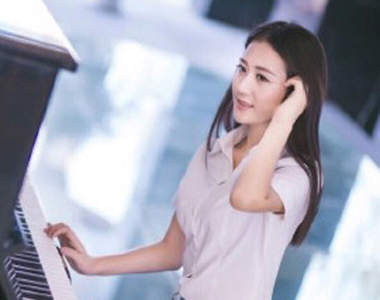 《最美小學教師》來自安徽的美人老師唐丁丁