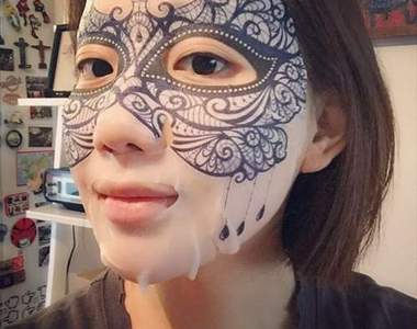 韓國大人氣《舞會面膜》一邊保養一邊展現女王威嚴