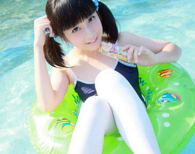 《緊縛死庫水》除了泳裝再多加制服以及絕對領域回饋大家