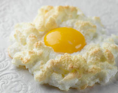 《夢幻雲蛋》連吃個早餐都要很夢幻(打蛋)