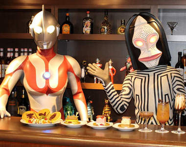 《超人力霸王咖啡廳》怎麼感覺就像是一對夫妻開的店呢（抓頭）