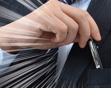  日本《Thanko 手機充電筆》偽裝成普通的筆卻共有三種用途（認真）