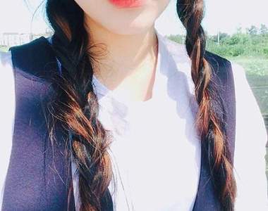 《用剪的剪出蓬鬆辮子》不是剪頭髮而是剪一個神秘小東西