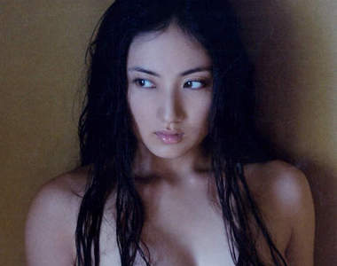 巨乳小學生《紗綾》10年後待望的全裸寫真集終於來啦啊啊啊♥