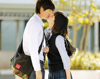 《最想跟他接吻的男星》又會是哪些充滿魅力的性感雙唇上榜呢♥