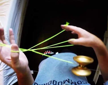 《網路宅神人》精彩的上帝視角版溜溜球影片