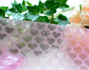 《愛心氣泡紙》啊啊...這可愛到我不想捏破呀 ❤