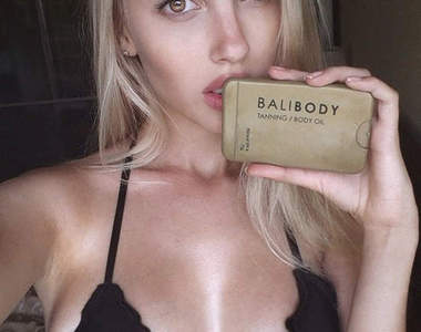 《超辣以色列麻豆女兵》好想跟著Maria Domark一起一上二下...