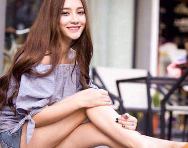 《姝雯同學》美腿長長的混血模特兒