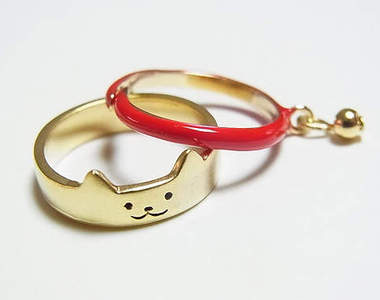 《貓咪戒指》欸~我怎麼看也有點像是柴犬啊(?)