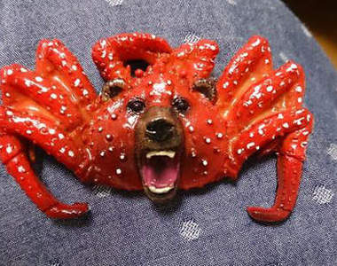 《北海道紀念磁鐵》但是有必要什麼名產都來跟熊合體嗎....XD