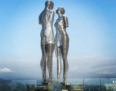 每天上演的《悲劇雕像愛情故事》每看一次就虐心一次