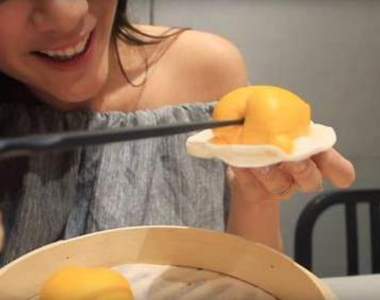 香港《蛋黃哥奶黃包的秘密》戳下去就會流出濃醇的......