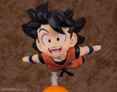 《七龍珠不倒翁》看我遨翔在空中飛～怎麼推都不會倒