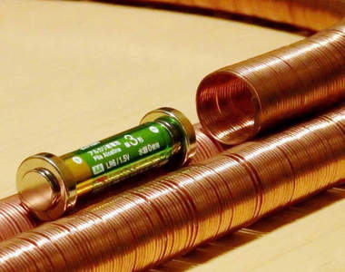 《DIY電磁流電車》新玩法無限軌道登場