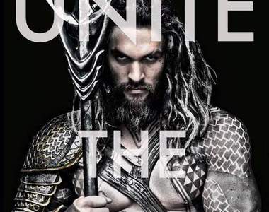 DC《水行俠》Jason Momoa的簽名再次挑起漫迷的DC/Marvel戰爭