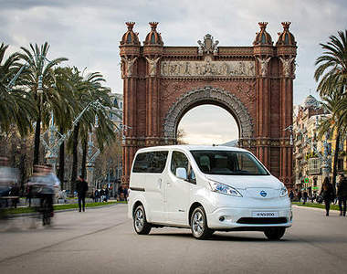 搶第一《Nissan e-NV200》電動商旅七人也行