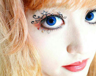 日本《大創萬聖節假睫毛》實際配帶效果