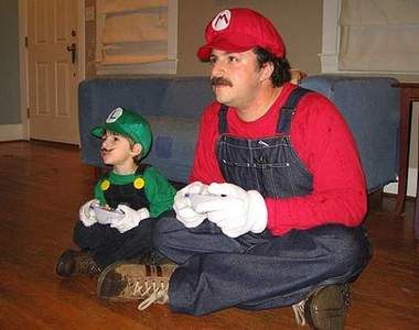 《閉上眼睛全破超級瑪莉》神人級玩家不看螢幕就能快速破關經典遊戲XD