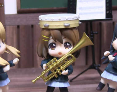 《迷你音樂教室盒玩》完全是公仔們的手上玩具啊 ❤ 