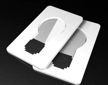 《超薄 2D 卡片燈》將透明燈泡片扳成直角就亮了