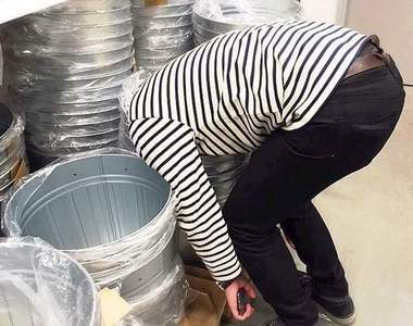 《IKEA的逗趣顧客》整個IKEA都是我的遊樂場