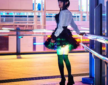 《發光的絕對領域》實用MV登場 停電再也不用找手電筒了